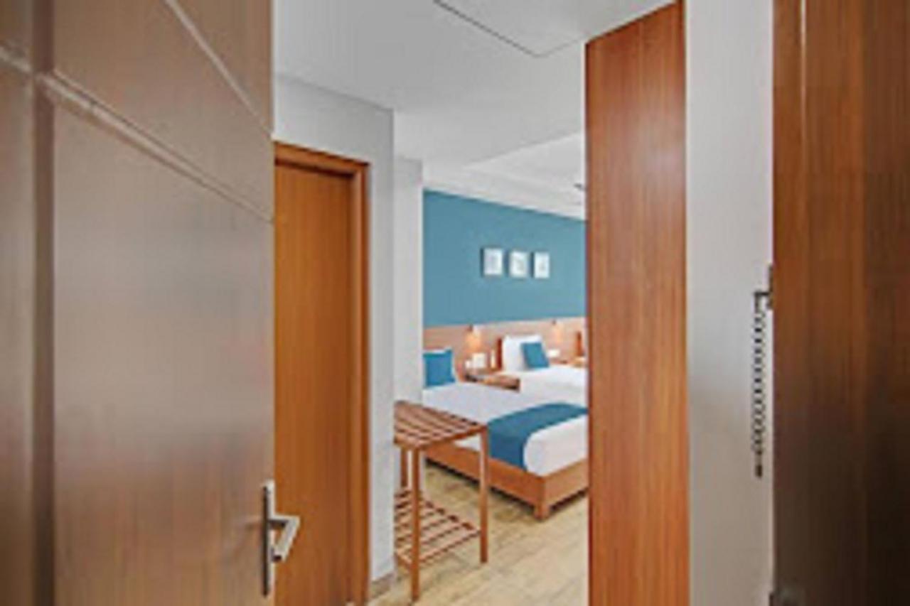 Dsquare Omr By K Hotels Ченнаї Екстер'єр фото